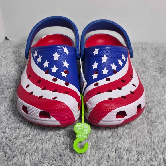 Crocs Classic American Flag Clogs Size Men's 6 Women's 8 USA Patriotic Shoes NEW - Picture 3 of 11